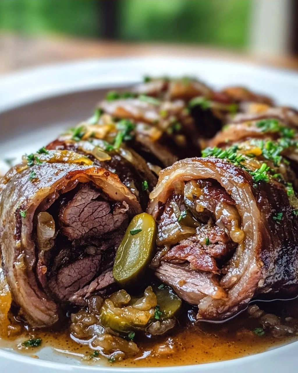 Zarte Rinderrouladen im Ofen: Zart geschmort, einfach & lecker!